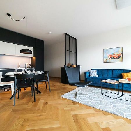 Modern Luxury Apartment In City Centre Tallinn Exterior foto